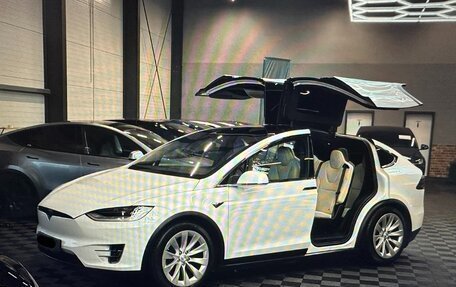Tesla Model X I, 2019 год, 4 000 000 рублей, 10 фотография