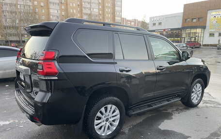 Toyota Land Cruiser Prado 150 рестайлинг 2, 2021 год, 5 820 000 рублей, 8 фотография