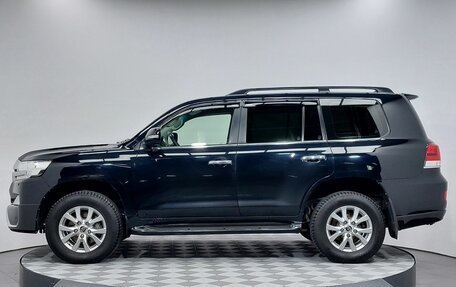 Toyota Land Cruiser 200, 2017 год, 6 400 000 рублей, 8 фотография