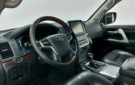 Toyota Land Cruiser 200, 2017 год, 6 400 000 рублей, 11 фотография