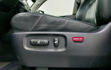 Toyota Land Cruiser 200, 2017 год, 6 400 000 рублей, 17 фотография