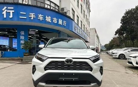 Toyota RAV4, 2026 год, 4 060 000 рублей, 3 фотография