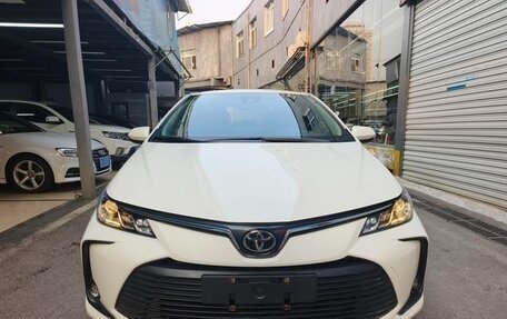Toyota Corolla, 2022 год, 1 300 000 рублей, 2 фотография