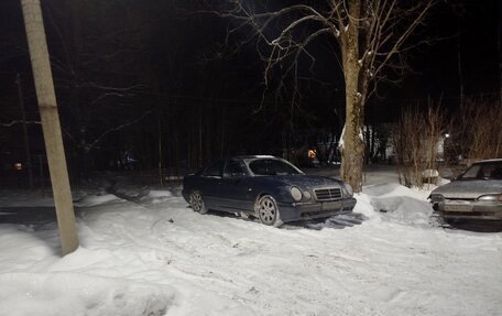 Mercedes-Benz E-Класс, 1995 год, 350 000 рублей, 9 фотография