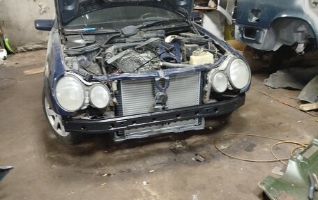 Mercedes-Benz E-Класс, 1995 год, 350 000 рублей, 10 фотография