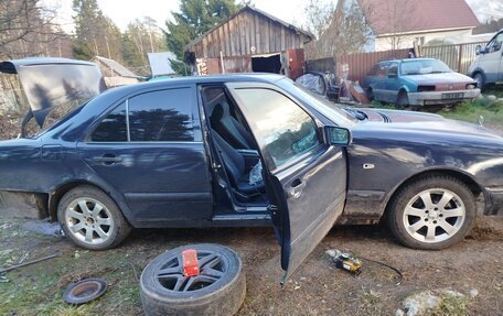 Mercedes-Benz E-Класс, 1995 год, 350 000 рублей, 14 фотография