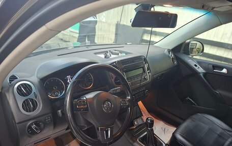 Volkswagen Tiguan I, 2015 год, 1 600 000 рублей, 5 фотография