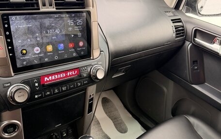 Toyota Land Cruiser Prado 150 рестайлинг 2, 2011 год, 2 650 000 рублей, 11 фотография