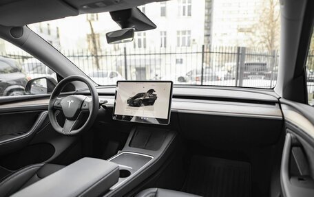 Tesla Model Y I, 2023 год, 4 975 000 рублей, 9 фотография