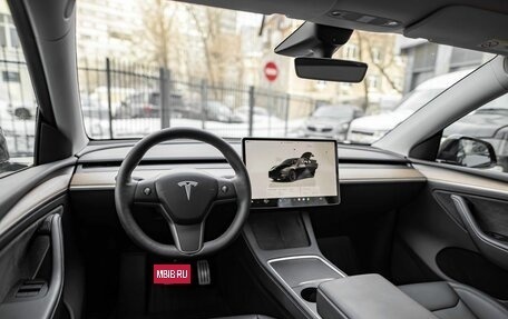 Tesla Model Y I, 2023 год, 4 975 000 рублей, 8 фотография