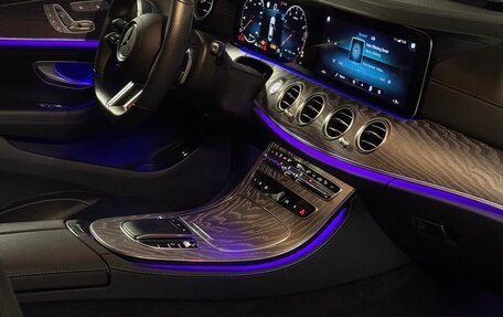 Mercedes-Benz E-Класс, 2021 год, 5 690 000 рублей, 4 фотография