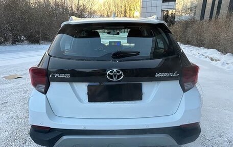 Toyota Yaris XP150 рестайлинг, 2022 год, 1 430 000 рублей, 6 фотография