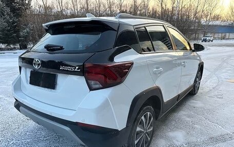 Toyota Yaris XP150 рестайлинг, 2022 год, 1 430 000 рублей, 4 фотография