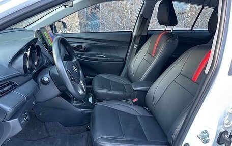 Toyota Yaris XP150 рестайлинг, 2022 год, 1 430 000 рублей, 16 фотография