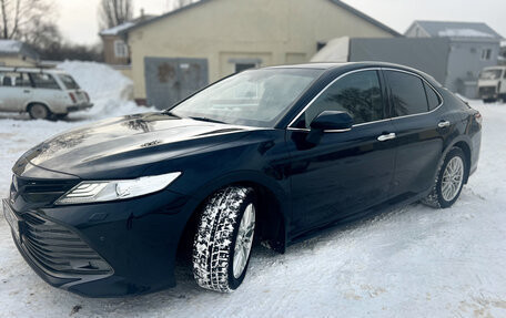 Toyota Camry, 2018 год, 2 600 000 рублей, 2 фотография