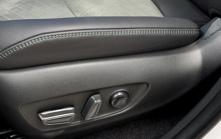 Toyota RAV4, 2025 год, 4 250 000 рублей, 17 фотография