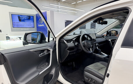 Toyota RAV4, 2025 год, 4 250 000 рублей, 11 фотография