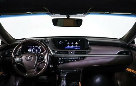 Lexus ES VII, 2019 год, 3 890 000 рублей, 17 фотография