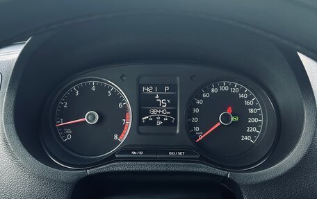 Volkswagen Polo VI (EU Market), 2018 год, 1 100 000 рублей, 12 фотография