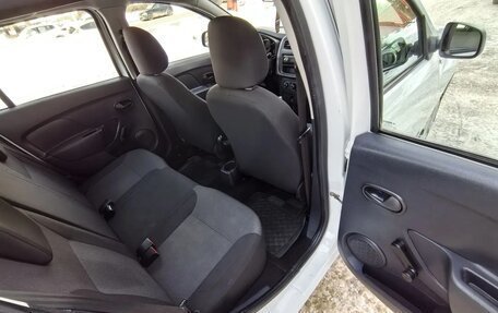 Renault Logan II, 2020 год, 740 000 рублей, 14 фотография