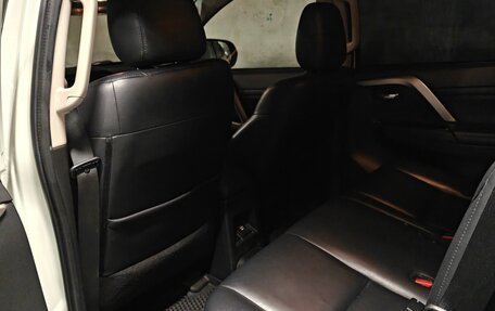 Mitsubishi Montero Sport, 2022 год, 3 900 000 рублей, 8 фотография