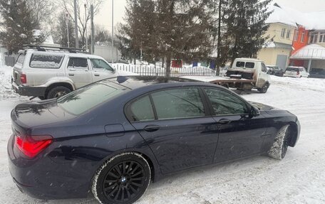 BMW 7 серия, 2015 год, 2 630 000 рублей, 14 фотография