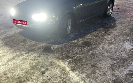 Volkswagen Golf IV, 2003 год, 300 000 рублей, 3 фотография