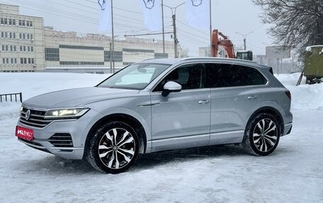Volkswagen Touareg III, 2018 год, 4 350 000 рублей, 1 фотография