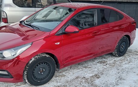 Hyundai Solaris II рестайлинг, 2018 год, 1 100 000 рублей, 1 фотография