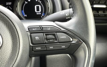 Toyota Yaris, 2022 год, 1 129 000 рублей, 15 фотография