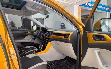 Volkswagen T-Cross I, 2021 год, 1 740 548 рублей, 16 фотография