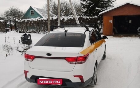 KIA Rio IV, 2018 год, 1 100 000 рублей, 3 фотография