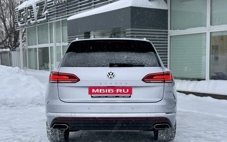 Volkswagen Touareg III, 2018 год, 4 350 000 рублей, 5 фотография