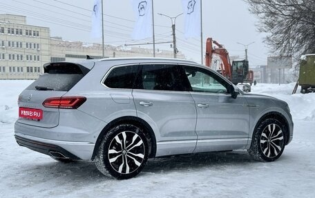 Volkswagen Touareg III, 2018 год, 4 350 000 рублей, 6 фотография