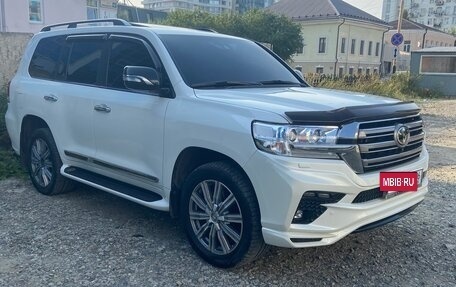 Toyota Land Cruiser 200, 2016 год, 6 999 999 рублей, 3 фотография