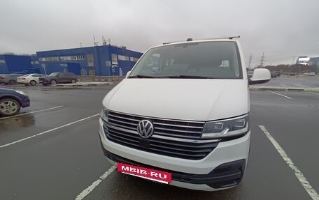 Volkswagen Caravelle T6 рестайлинг, 2021 год, 4 850 000 рублей, 2 фотография