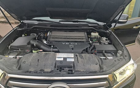 Toyota Land Cruiser 200, 2016 год, 4 800 000 рублей, 2 фотография