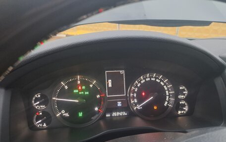 Toyota Land Cruiser 200, 2016 год, 4 800 000 рублей, 3 фотография