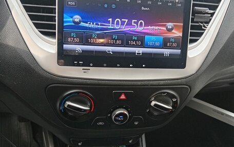 Hyundai Solaris II рестайлинг, 2018 год, 1 100 000 рублей, 6 фотография