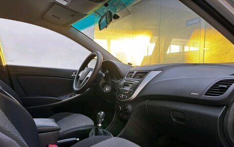 Hyundai Solaris II рестайлинг, 2015 год, 1 049 000 рублей, 11 фотография