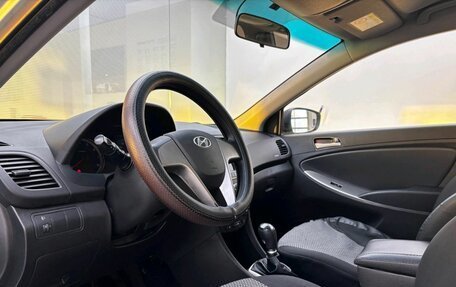 Hyundai Solaris II рестайлинг, 2015 год, 1 049 000 рублей, 16 фотография