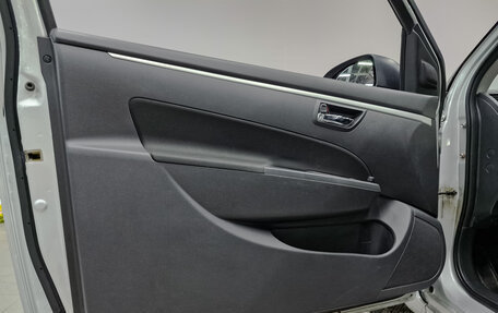 Suzuki Swift IV, 2011 год, 825 000 рублей, 17 фотография