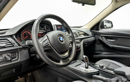 BMW 3 серия, 2018 год, 2 990 000 рублей, 16 фотография