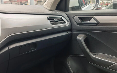 Volkswagen T-Roc I, 2023 год, 1 400 000 рублей, 10 фотография