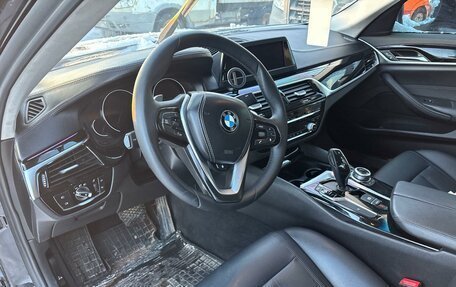 BMW 5 серия, 2018 год, 2 400 000 рублей, 7 фотография