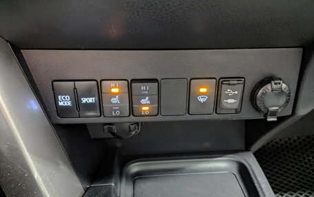 Toyota RAV4, 2018 год, 2 420 000 рублей, 25 фотография