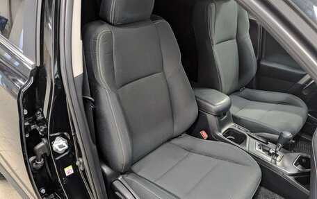 Toyota RAV4, 2018 год, 2 420 000 рублей, 23 фотография