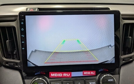 Toyota RAV4, 2018 год, 2 420 000 рублей, 30 фотография