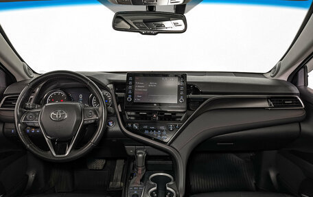 Toyota Camry, 2021 год, 4 100 000 рублей, 14 фотография