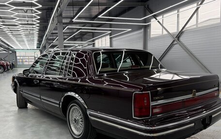 Lincoln Town Car II, 1991 год, 6 000 000 рублей, 7 фотография